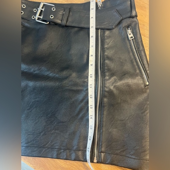 ✨NWT TOPSHOP FAUX‎ LEATHER SKIRT - SIZE 8✨ - Picture 10 of 10